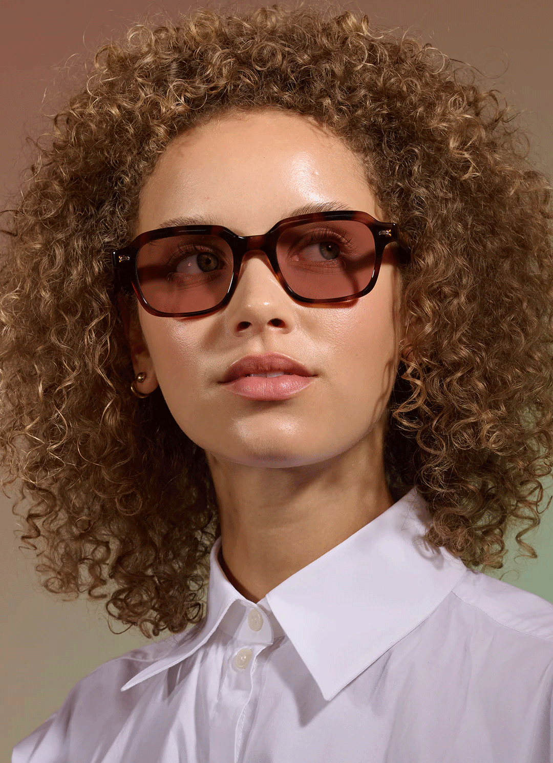 OG Freddy P is a perfectly proportional, square sunglass frame with rounded edges steeped with retro appeal. Comfort and all-day wearability were carefully considered in its design, with a new temple design providing ergonomic comfort. The Freddy has been customized in-house at the Queen West lab.