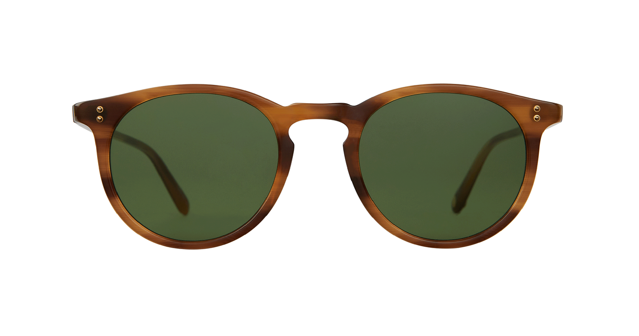 Slim, classic, and lightweight, the Carlton sunglass is designed with a keyhole bridge and new medium fit to provide extra versatility. Made from the new bio-based eco- acetate, the Carlton features distinctive raised rivet pins along the endpieces—a signature of the consciously crafted line.